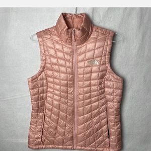 The North Face Women's Thermoball Vest Rose Dawn Medium